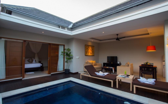 Swimming Pool di The Light Exclusive Villas & Spa