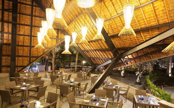 Restaurant di The Oasis Lagoon Sanur