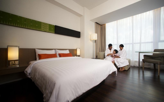 Guest room di The Premiere Hotel Pekanbaru by Grand Zuri