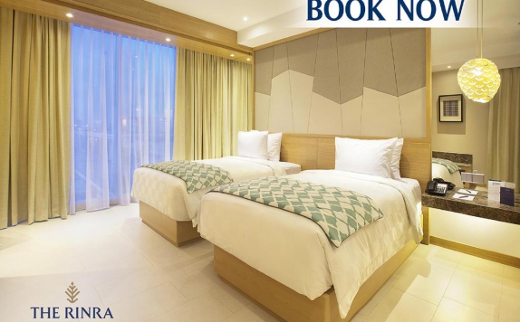 Guest room di The Rinra Hotel Makassar