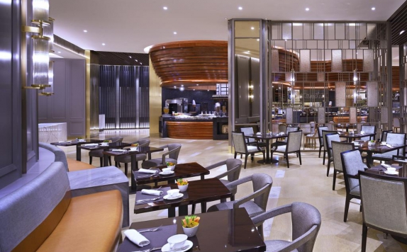 Restaurant di The Ritz Carlton Mega Kuningan Jakarta