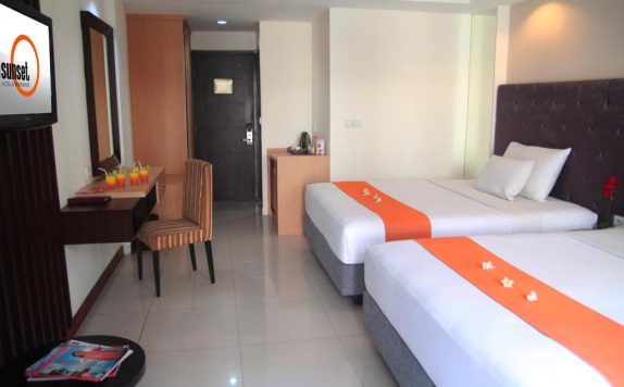 Guest Room di The Sunset Hotel & Restaurant