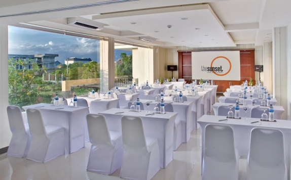 Meeting Room di The Sunset Hotel & Restaurant