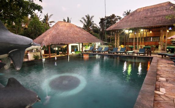 Swimming Pool di The Tanis Villas & Lembongan Express