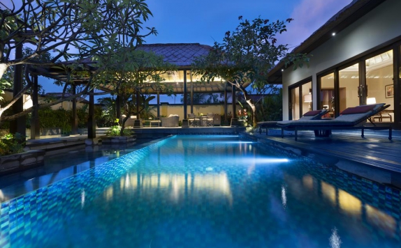 swimming pool di The Trans Resort Bali