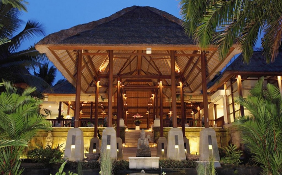 Front view di The Ubud Village Resort & Spa