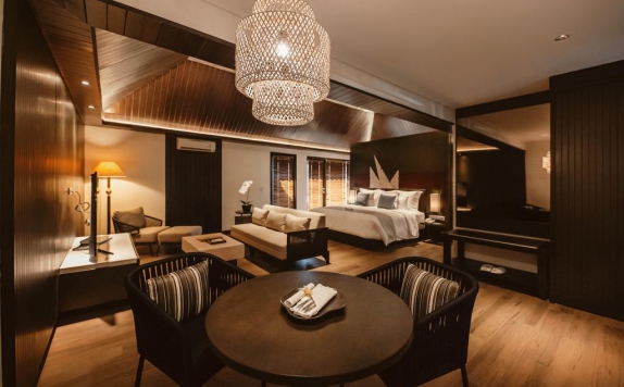 interior bedroom di The Vira Bali Hotel