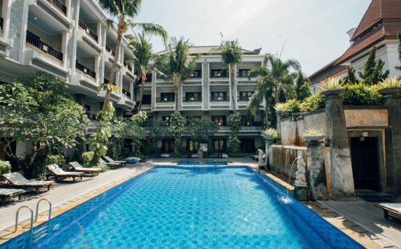 swimming pool di The Vira Bali Hotel