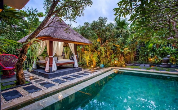 Outdoor Pool Hotel di Tiga Samudra Villa