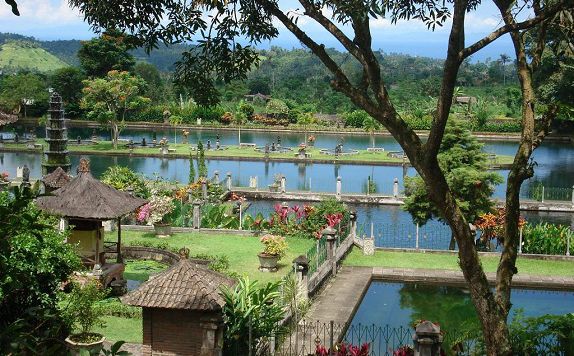 Eksterior di Tirtagangga Water Palace Villas