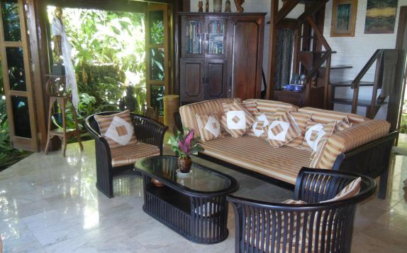 Interior di Tirtagangga Water Palace Villas