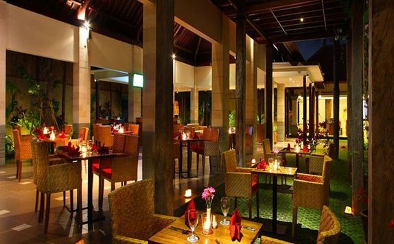 Restaurant di Transera Grand Kancana Resort Villas