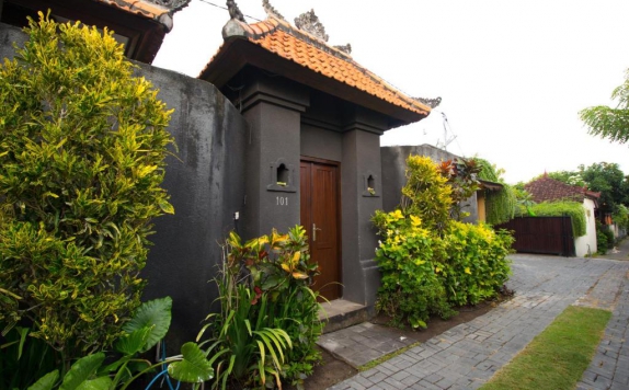 Eksterior di Transera Kirana Villas Bali
