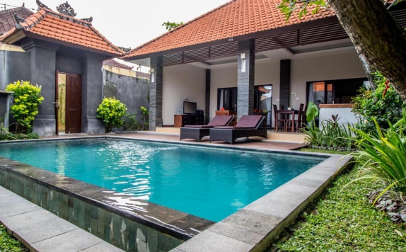 Swimming Pool di Transera Kirana Villas Bali