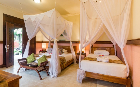 guest room twin bed di Ubud Aura Retreat