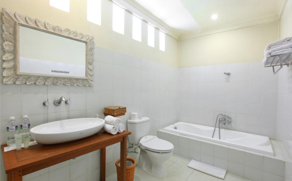 Bathroom di Ubud Heaven Villas Bali