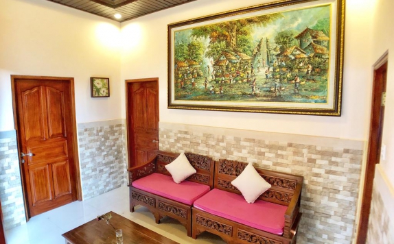 Tampilan Interior Hotel di Uma Dewi Guest House