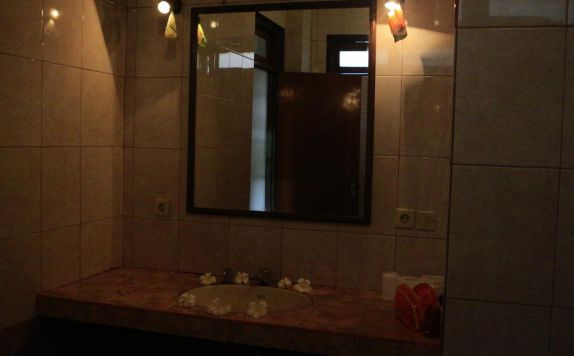 Bathroom di Uma Kutuh Bungalow