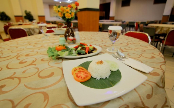 Food and Beverages di University Hotel