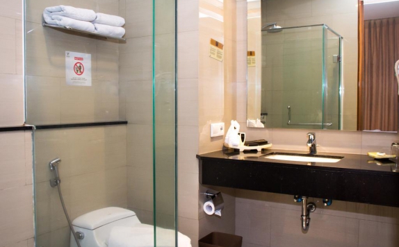 Bathroom di Verona Palace Hotel