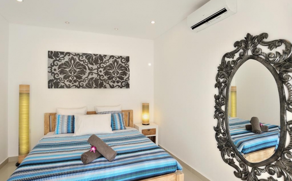 Tampilan Bedroom Hotel di Villa Flores