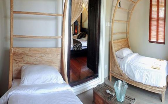 Twin Bed Room di Villa Kaina