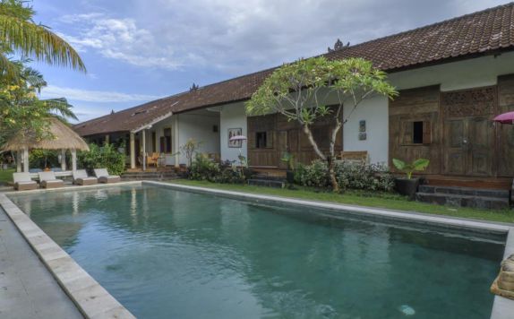 Pool di Villa Karisa Bali