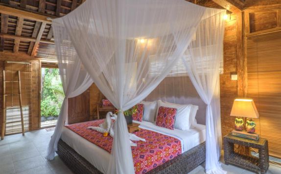 Red Double Bed di Villa Karisa Bali