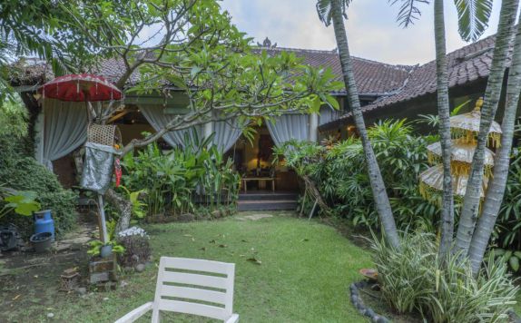Taman Hotel di Villa Karisa Bali