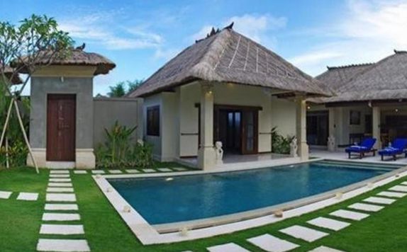 Kolam Renang di Villa Ke Bali