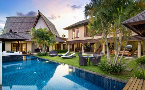 Swimming Pool di Villa M Bali