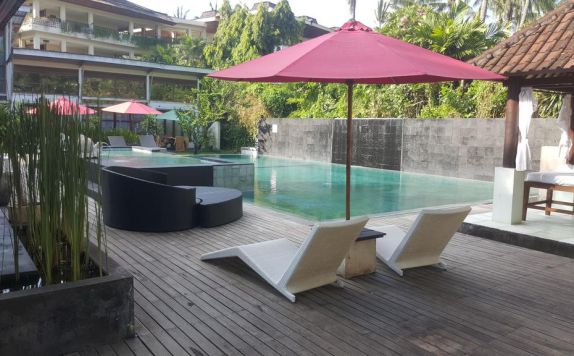 swimming pool di Villa Puri Ayu