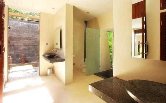 Bathroom di Villa Tiara