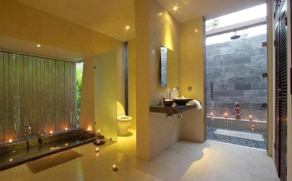 Bathroom di Villa Tiara