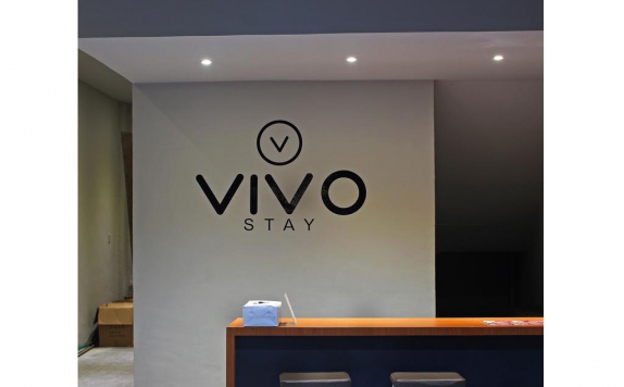 Receptionist di Vivo Stay Medan