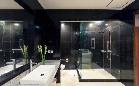 Bathroom di White Lotus Villa