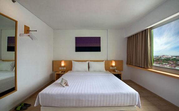 Guest room di Whiz Hotel Sudirman Pekanbaru
