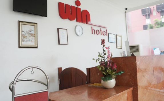 Resepsionis di Win Hotel Panglima Polim Jakarta