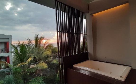 Bathroom di Wyndham Tamansari Jivva Resort