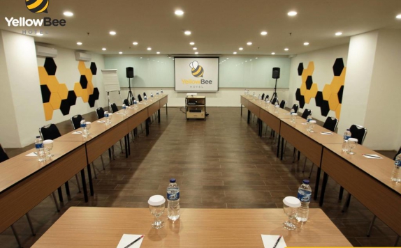 Meeting Room di Yellow Bee Hotel