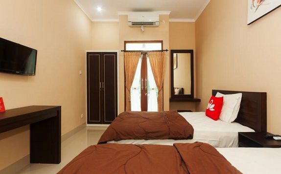 Twin Bed di ZEN Rooms Bukit Jimbaran Buana