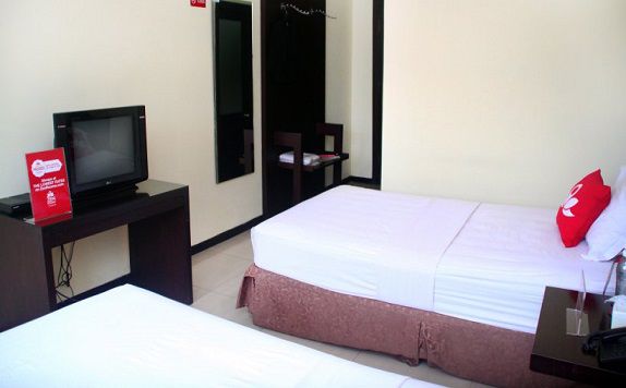 Twin Room di ZEN Rooms Gubeng Kertajaya