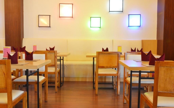 Restaurant di ZEN Rooms Kedung Sari Wonorejo