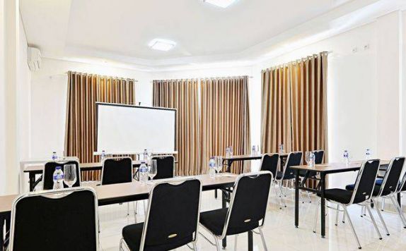 Meeting room di ZEN Rooms Riau Natuna