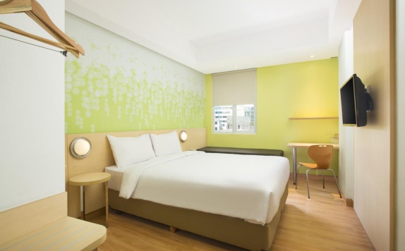 Guest room di Zest Hotel Bogor
