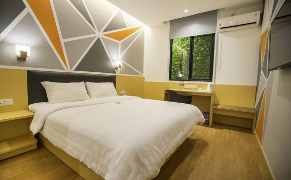 Tampilan Bedroom Hotel di 7 Days Premium Jatinegara