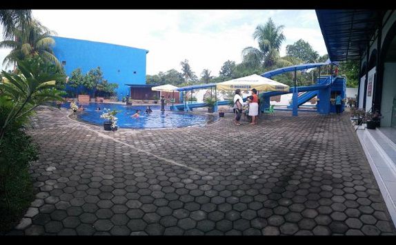 Swimming Pool di Mahkota Hotel
