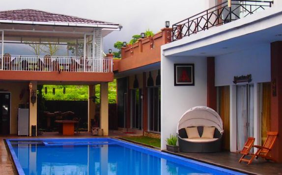 Swimming Pool di Aie Angek Cottage