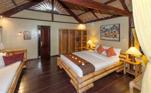 Bedroom di Alam Anda Dive and Spa Resort