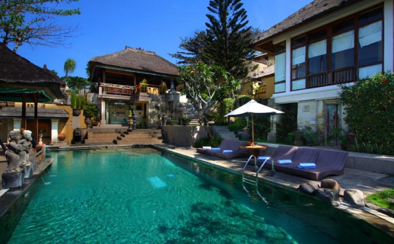 Swimming Pool di Alam Puri Art Museum - Resort & Spa